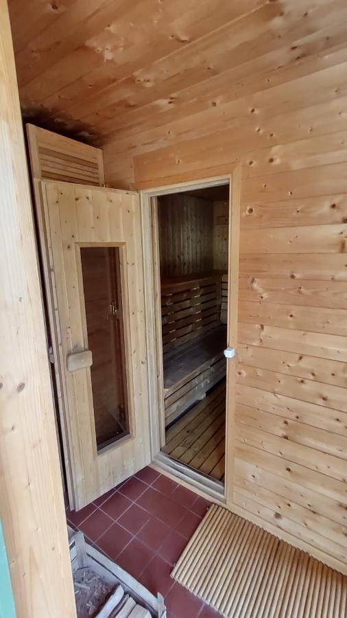 Ferienwohnung In Peetzig Am See Ангермюнде Екстериор снимка
